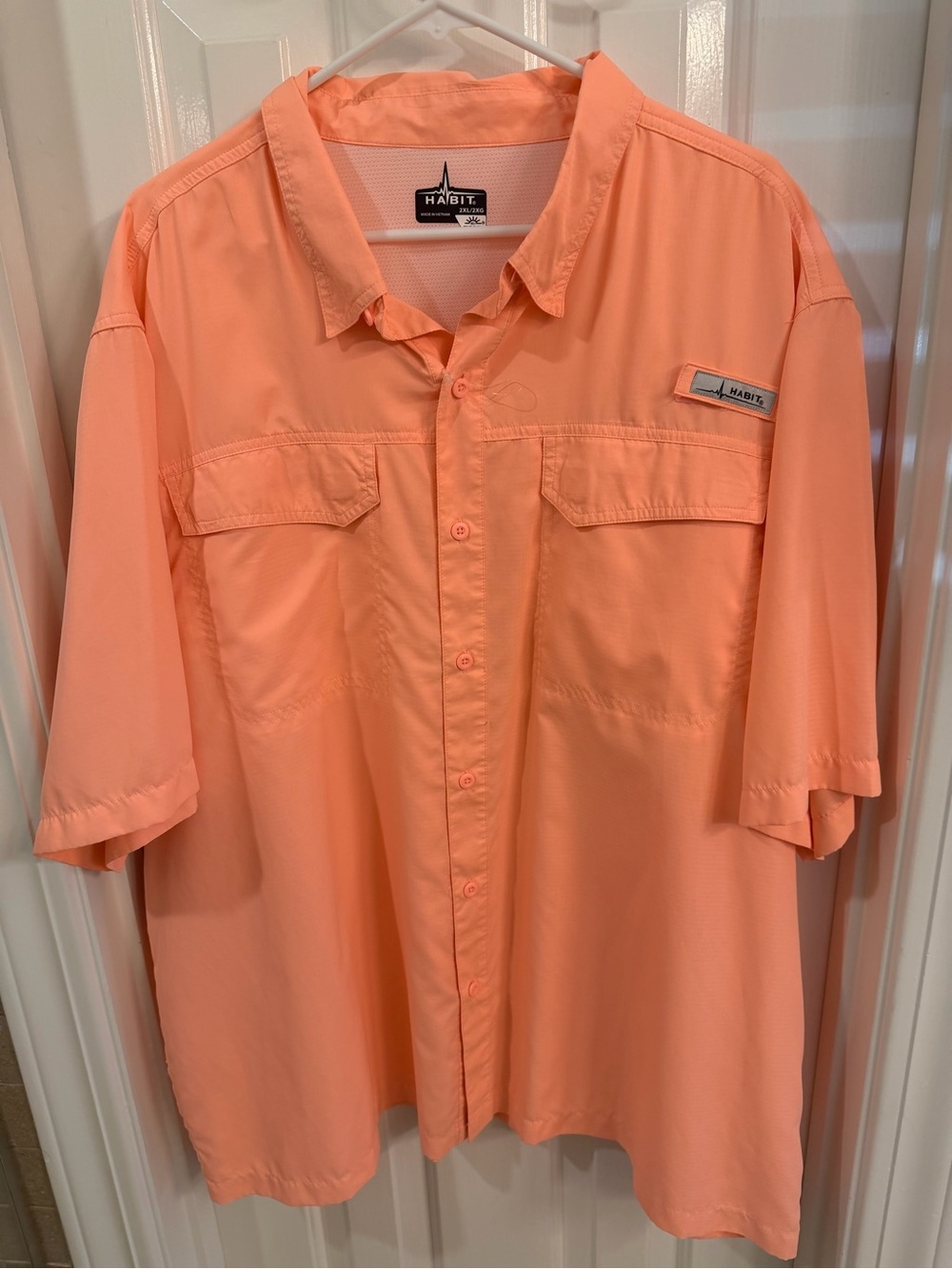 Habit Men’s Short-Sleeve Button-Down Shirt in Peach